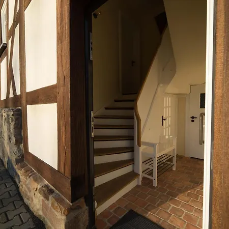 In Charmantem Fachwerkhaus Zentral Gelegen Homestay Lollar