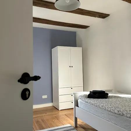 In Charmantem Fachwerkhaus Zentral Gelegen Homestay Lollar