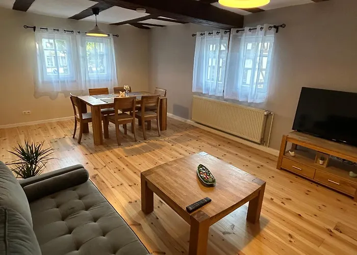 In Charmantem Fachwerkhaus Zentral Gelegen Homestay Lollar